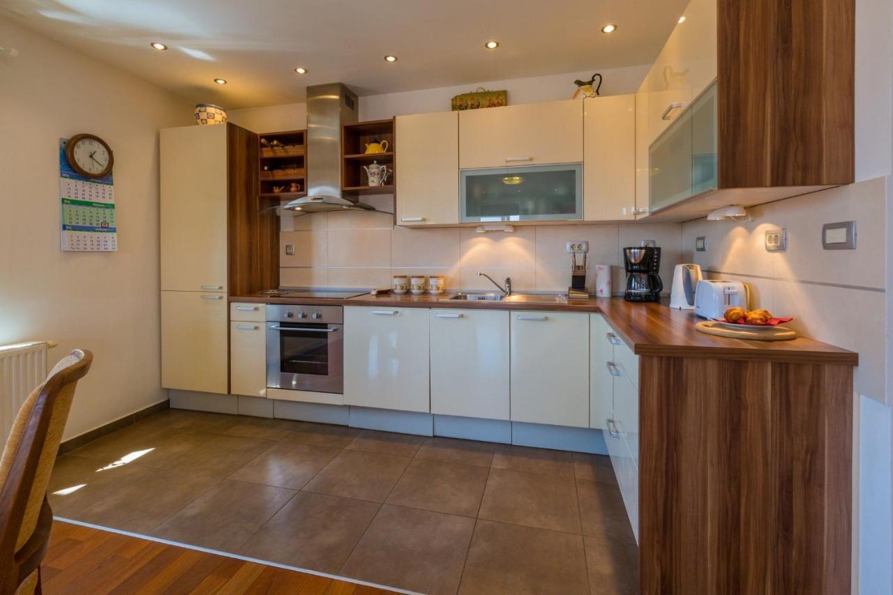 Apartment Egita ซริกเวนิซา ภายนอก รูปภาพ